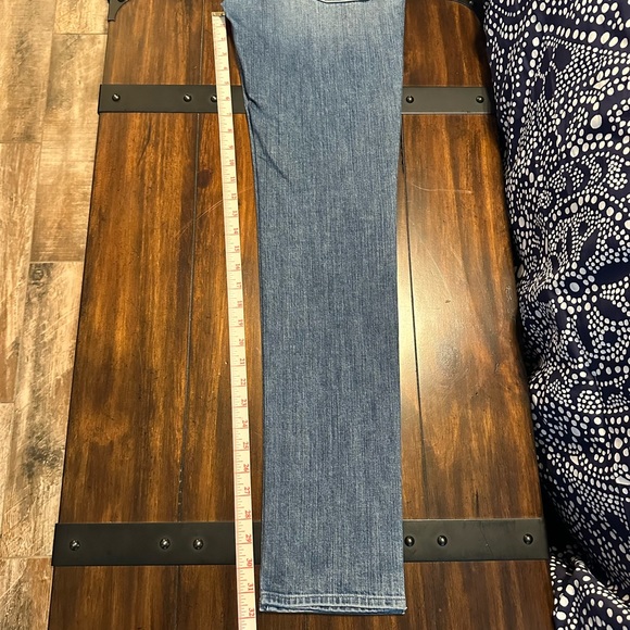 7 for all mankind . Skinny jeans . Low rise waist Size 28. - Picture 9 of 12